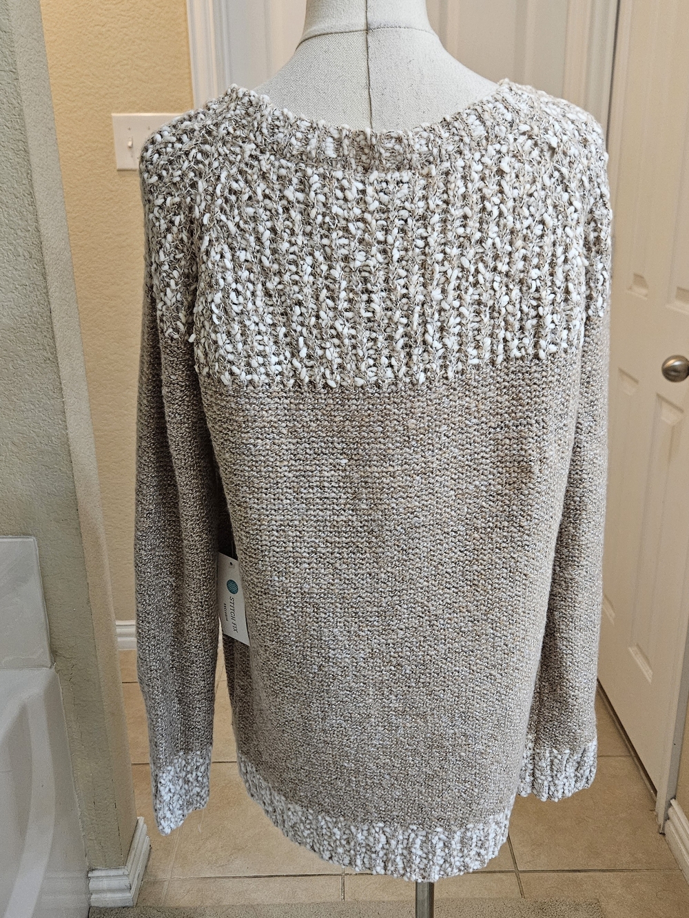 FATE Cozy Two-Tone Scoop Neck Sweater in Taupe and Cream Size Medium NWT - Picture 10 of 12